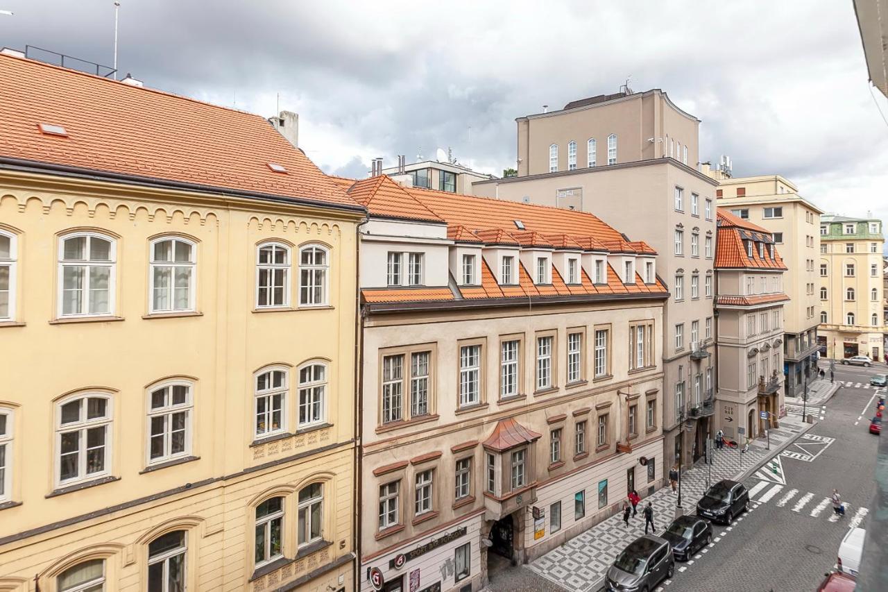 Popular Location / Street View / 4 Ppl / Netflix Appartement Praag Buitenkant foto